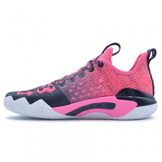 Kyrie Irving Shock Wave 5.0 Pro  i gruppen BASKETSKOR / Herr hos 2WIN BASKETBUTIK (812421111S-6)